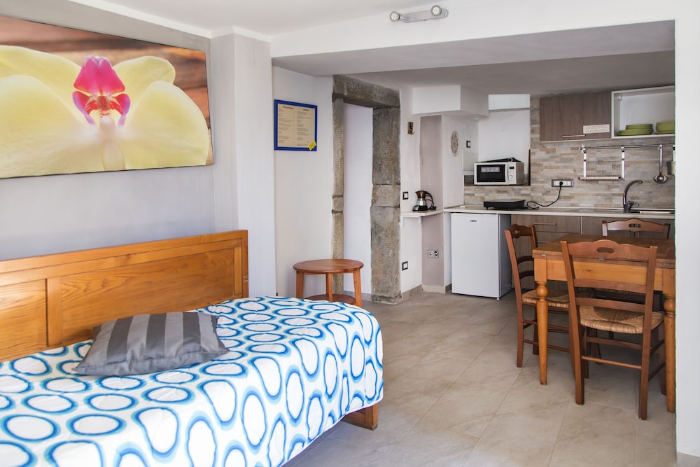 One Bedroom Apartment for 4 people B4 photo 2