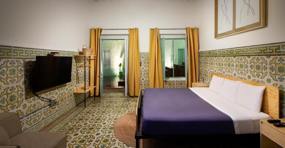 Comfort Quadruple Room, 1 Bedroom, Private Bathroom (Private Room) - Photo 4