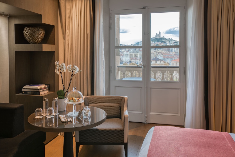 Classic Room, 1 King Bed, Terrace, Harbor View - Photo 1