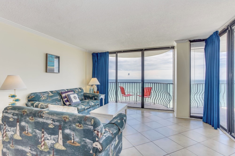 Comfort Condo, 3 Bedrooms, Balcony, Ocean View