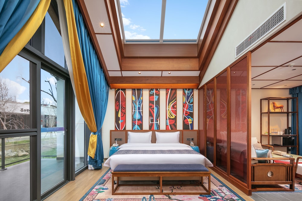 Luxury Suite photo 1