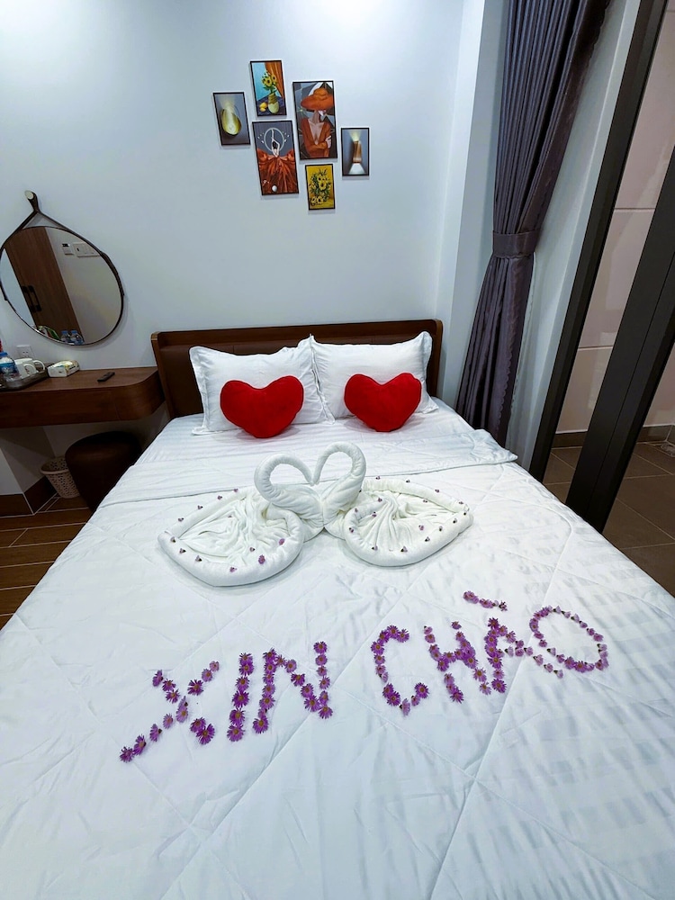 Deluxe Double Room Single Use, 1 Queen Bed, City View photo 3