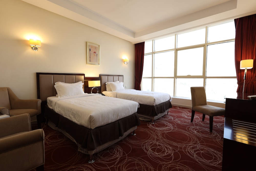 Standard Twin Room - Photo 10