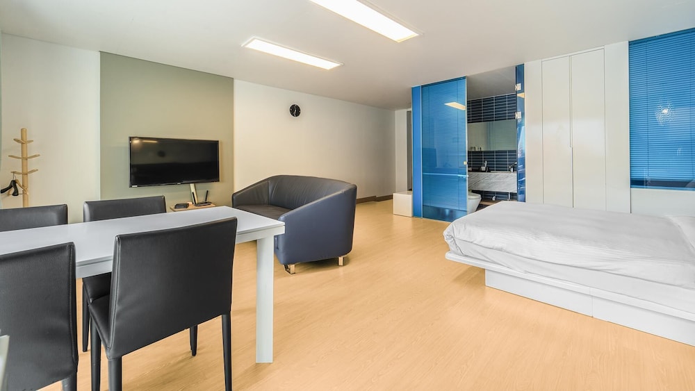 Basic Room, 1 Bedroom (B202) photo 3