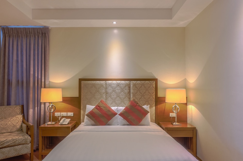 2 Bedroom Suite - Photo 3