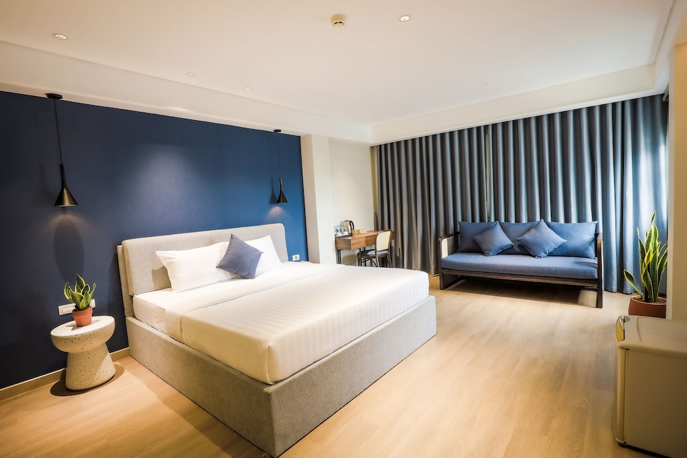 Deluxe Room, City View photo 3