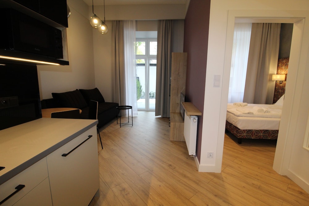 City Apartment (number 003,004)