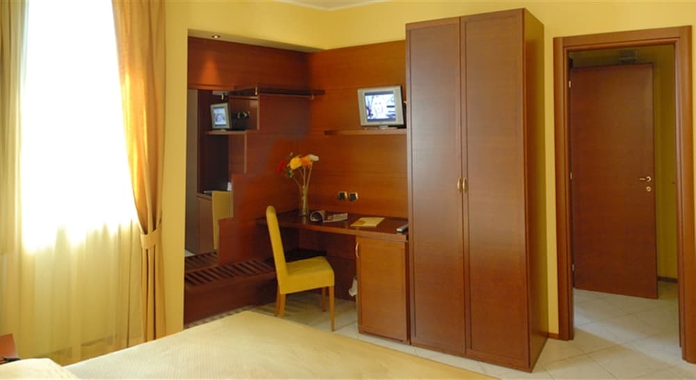 Superior Room, 2 Twin Beds, Non Smoking, Sea View - Photo 2