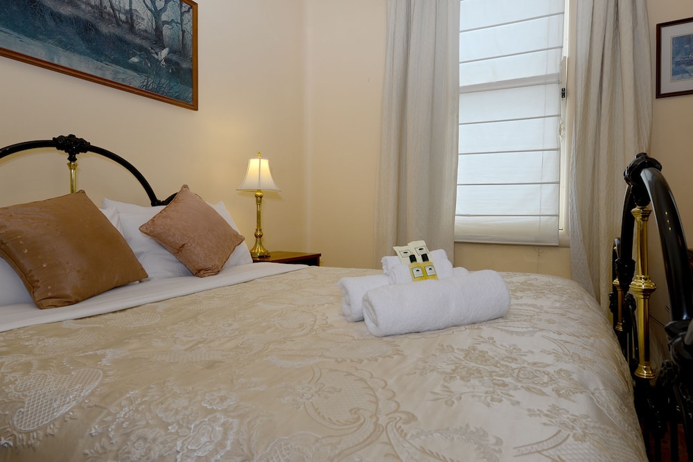 Executive Suite, 1 Bedroom, Non Smoking, Bathtub (Executive Ensuite) photo 3