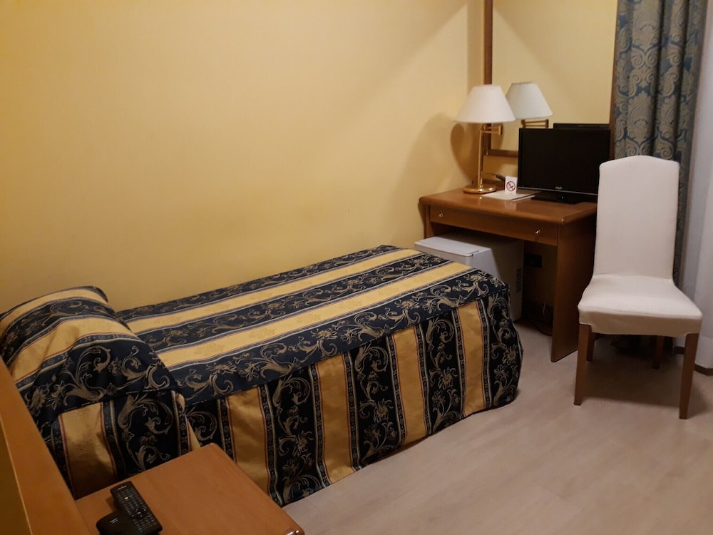Classic Single Room