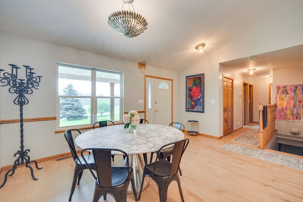House (4 Bedrooms) photo 2