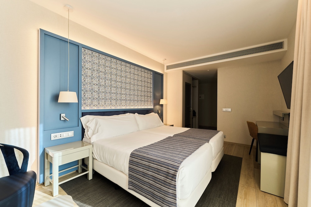Superior Room, Terrace (Pool)