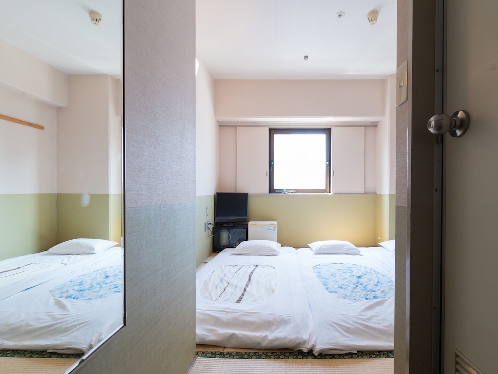 Japanese Room, Triple, Smoking photo 2