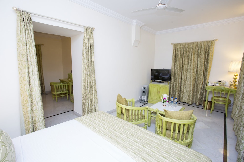 Superior Room - Photo 21