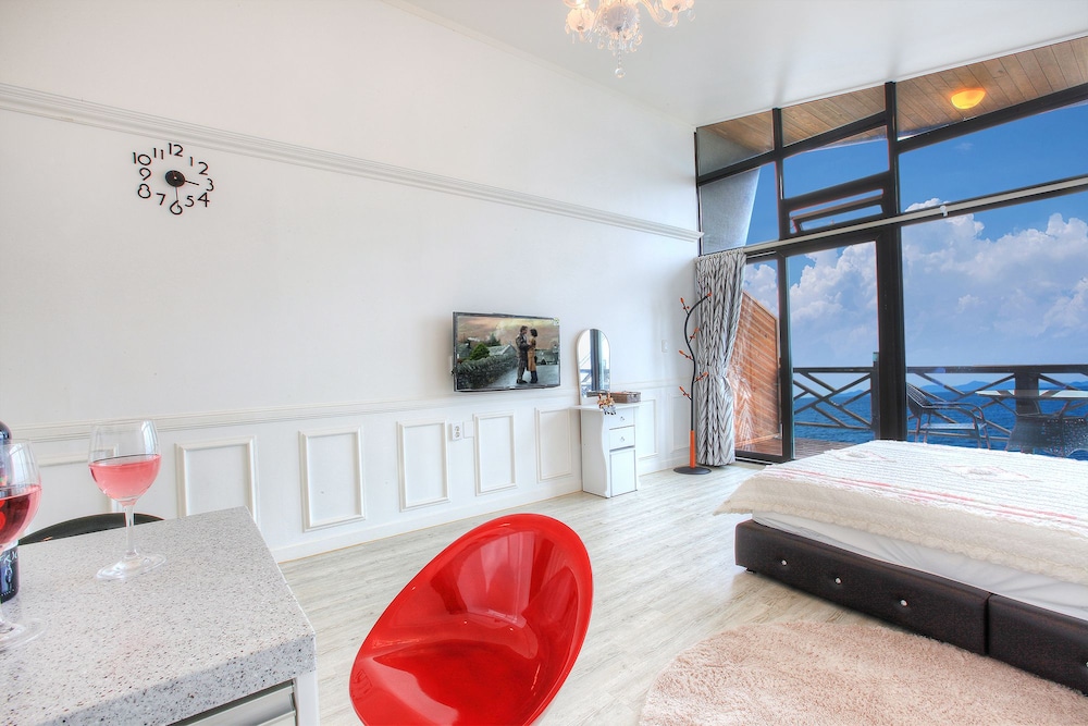 Standard Room photo 2