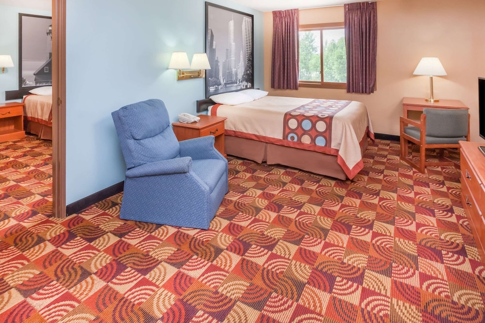 Studio Suite, 2 Queen Beds, Non Smoking - Photo 2