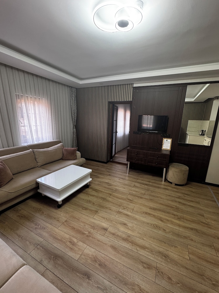 Deluxe Suite photo 3