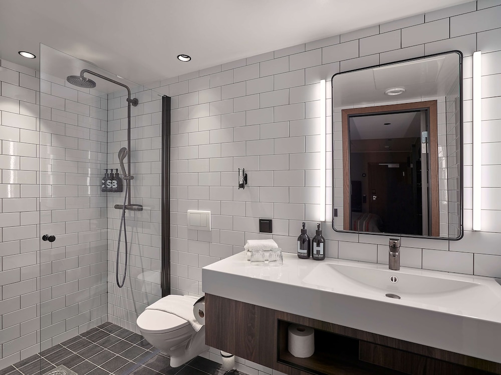 Double Room (Large King)