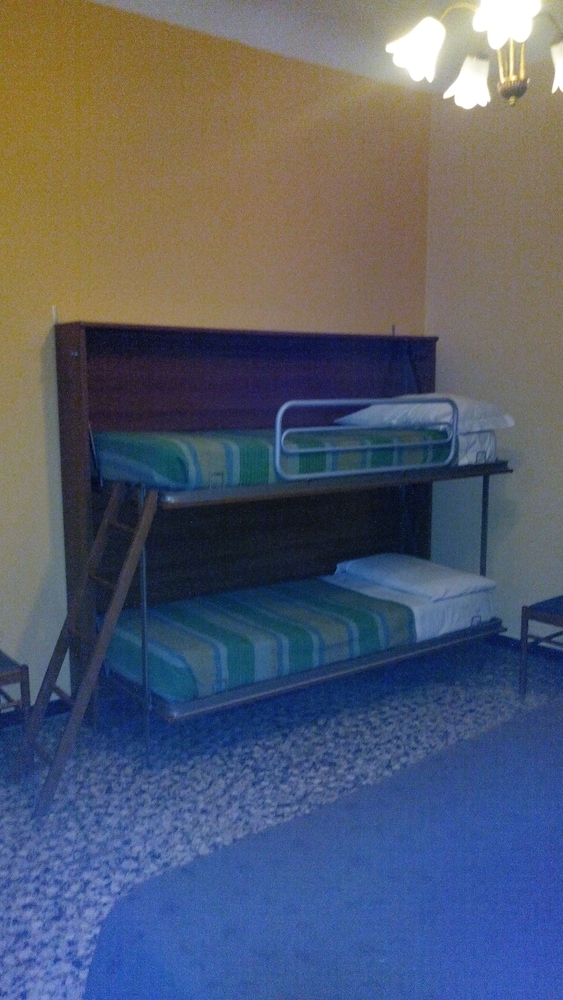 Quadruple Room - Photo 2