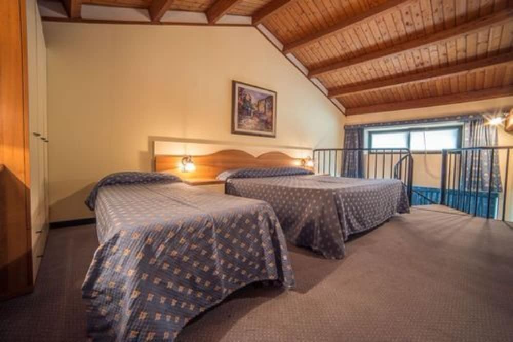 Family Room, Annex Building photo 1