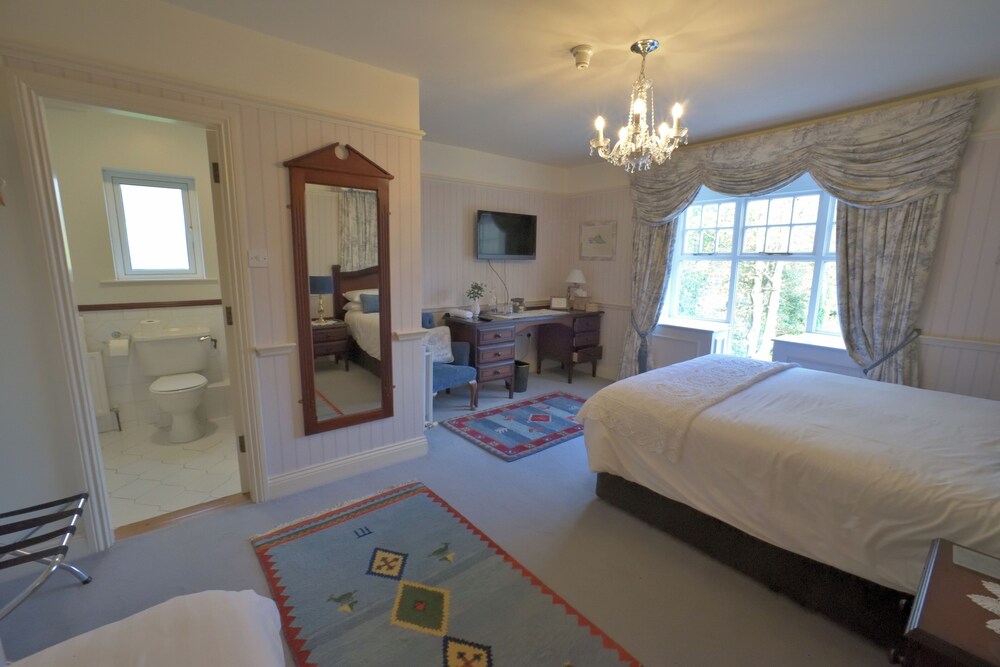 Double or Twin Room - Photo 3