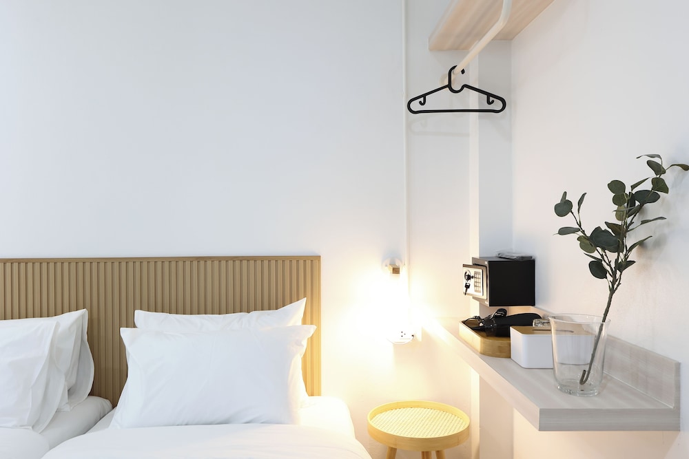Standard Twin Room, Non Smoking, Private Bathroom