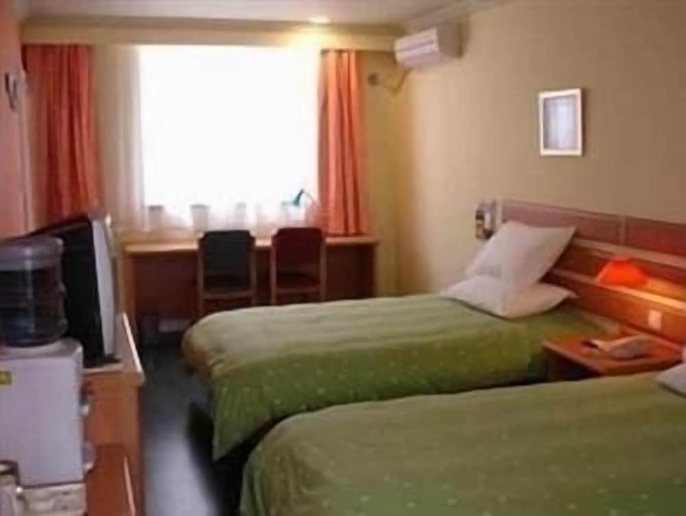 Twin Room A (Chinese Citizen Only) photo 1