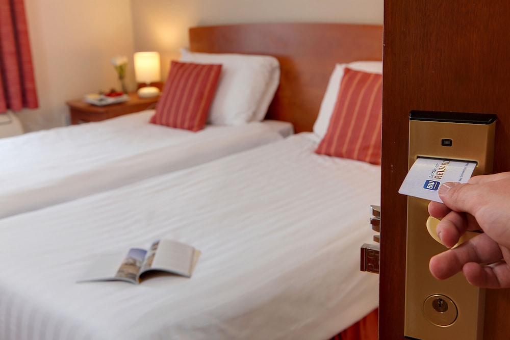 Standard Room, 2 Twin Beds, Non Smoking - Photo 1