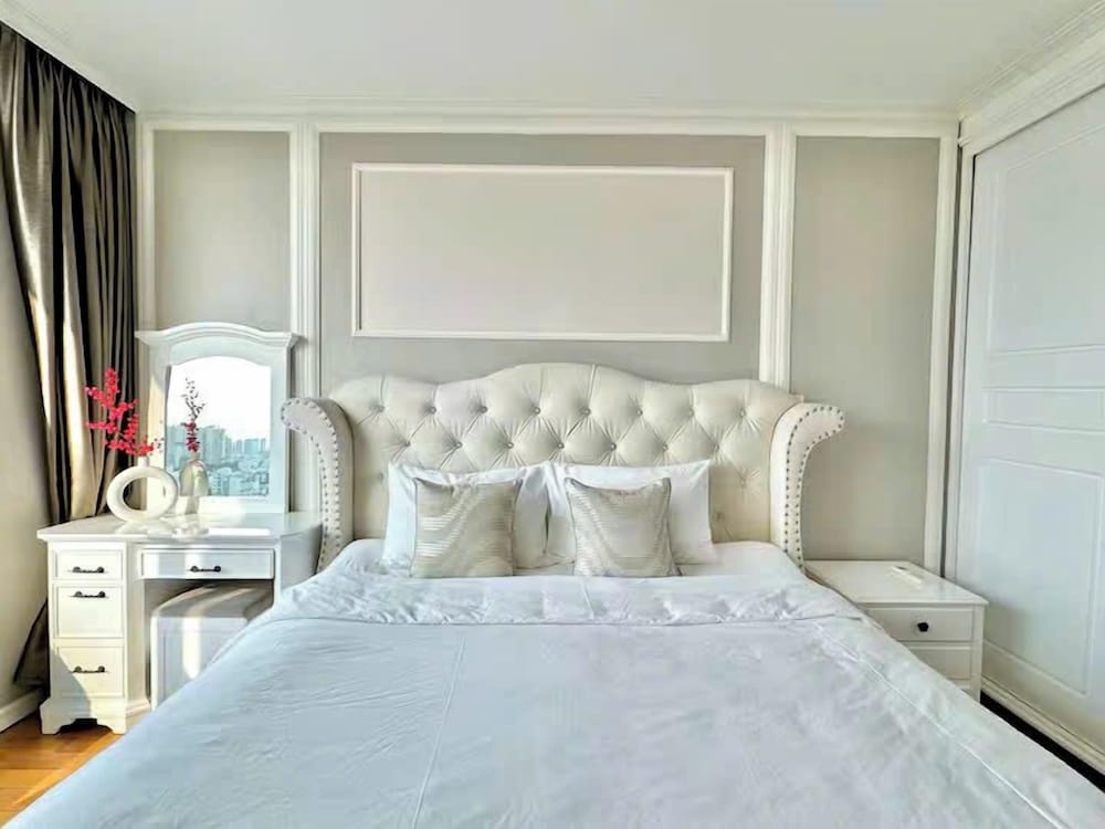 Presidential Suite, 2 Bedrooms, Club Lounge Access, City View photo 3