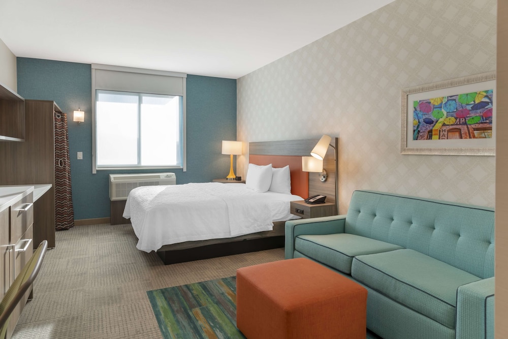 Suite, 1 King Bed, Accessible, Bathtub (Mobility & Hearing) - Photo 4