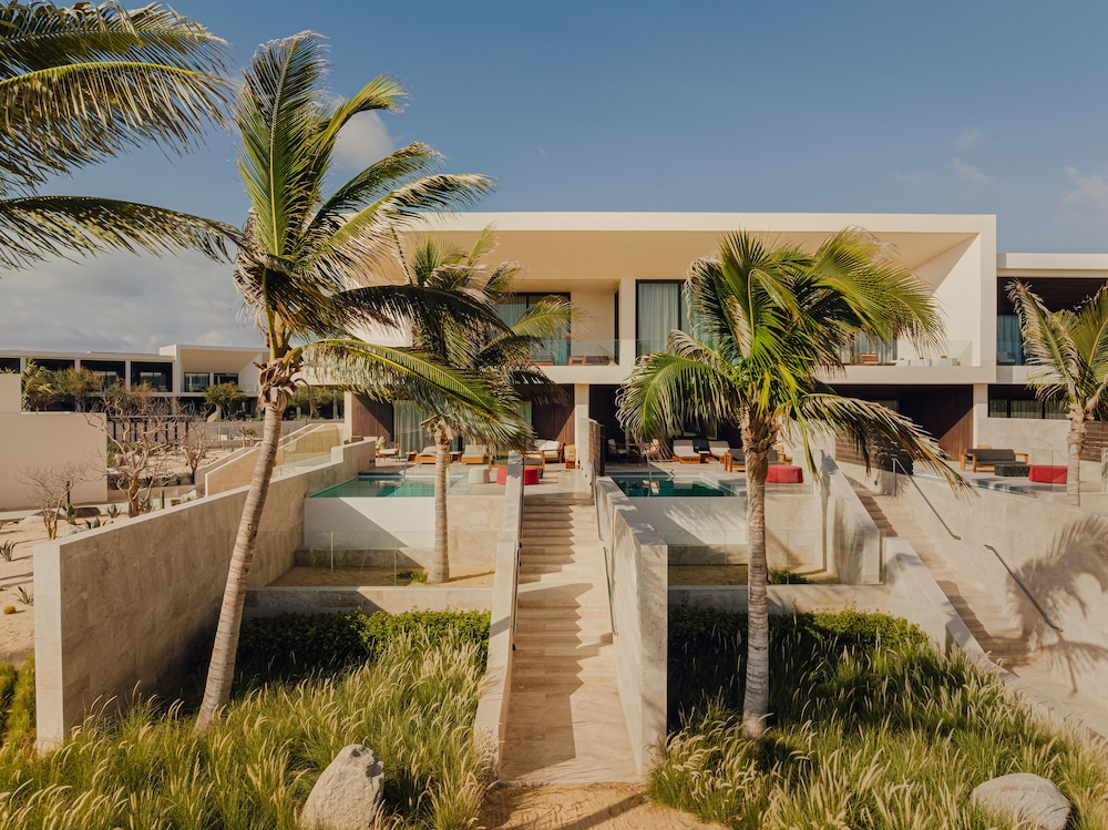Junior Suite, Oceanfront (with Private Pool)