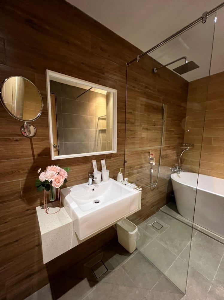 Studio Suite - Photo 6