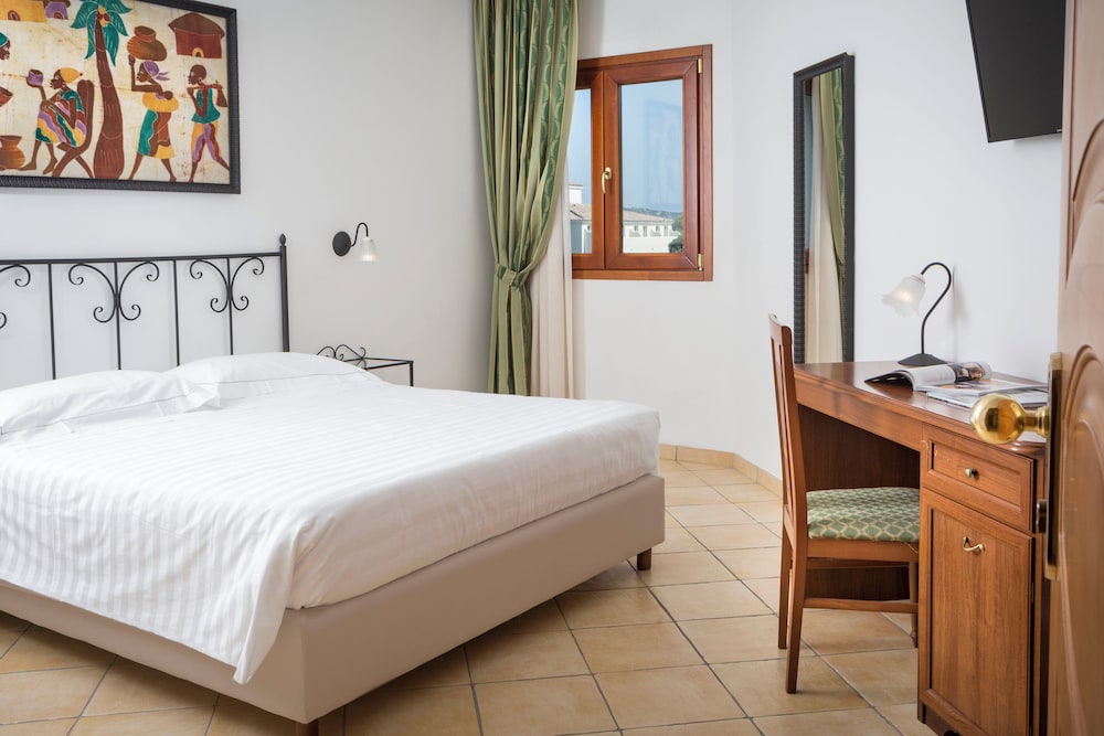Superior Double or Twin Room - Photo 5