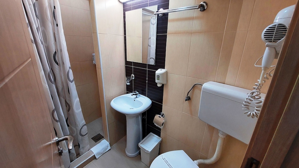 Standard Double Room, 1 Bedroom - Photo 3