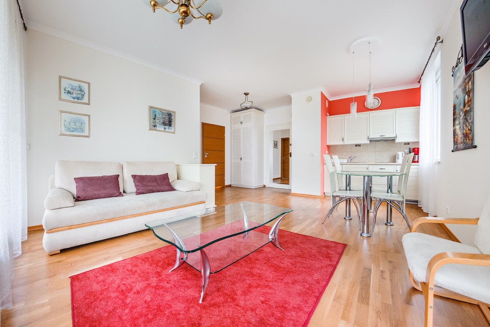 Apartment (188)