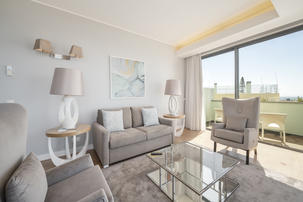 Premium Suite, Sea View thumbnail 6