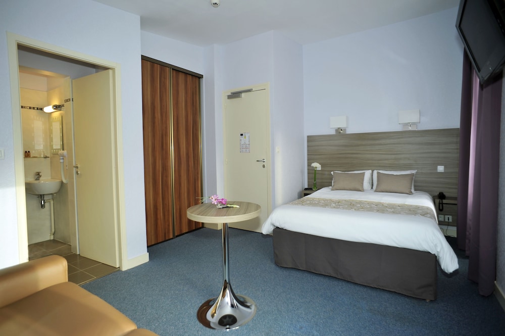 Superior Quadruple Room photo 2