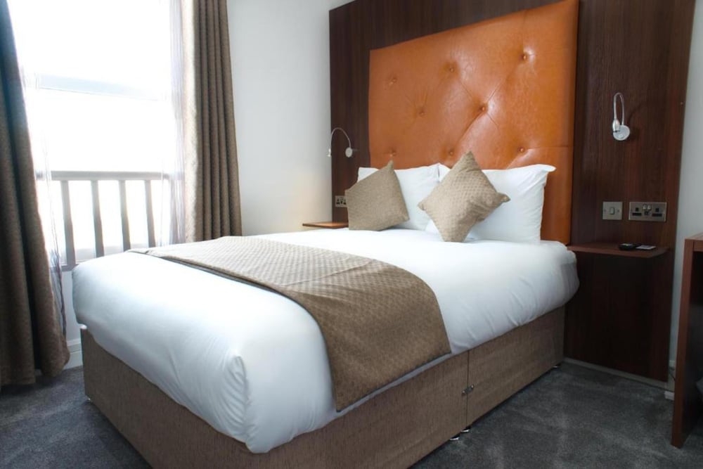 Standard Double Room - Photo 3