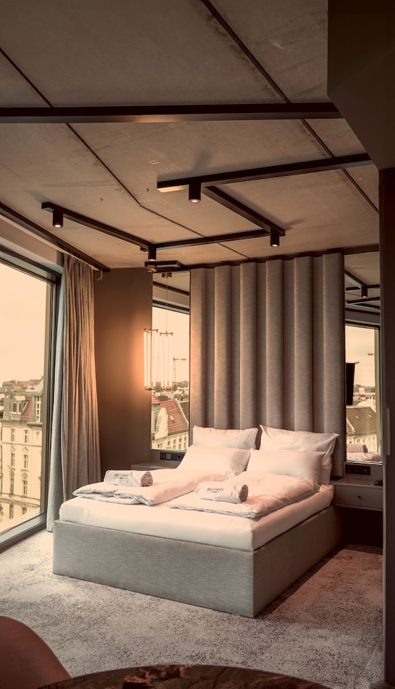 Luxury Suite photo 2