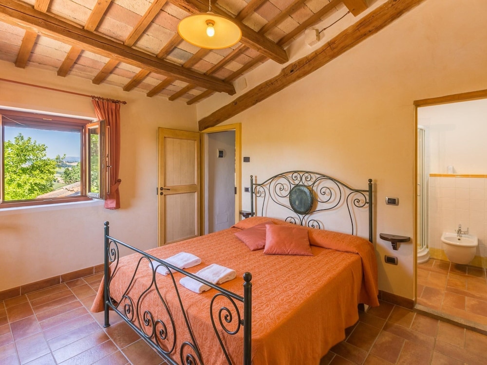 Villa photo 3