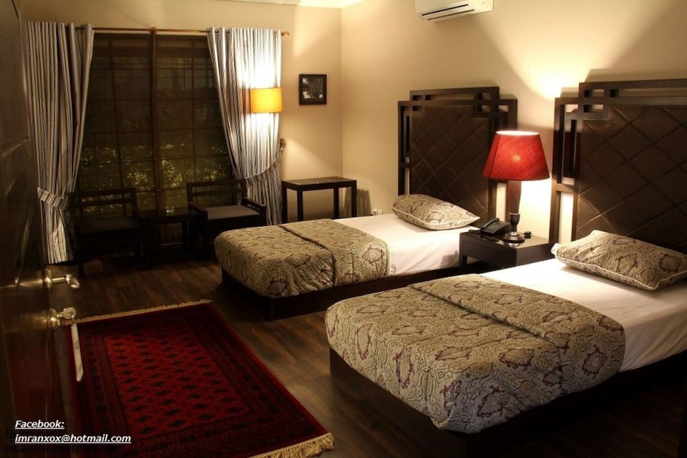 Deluxe Double or Twin Room