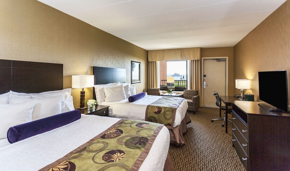 Deluxe Room, 2 Queen Beds, Lake View photo 1