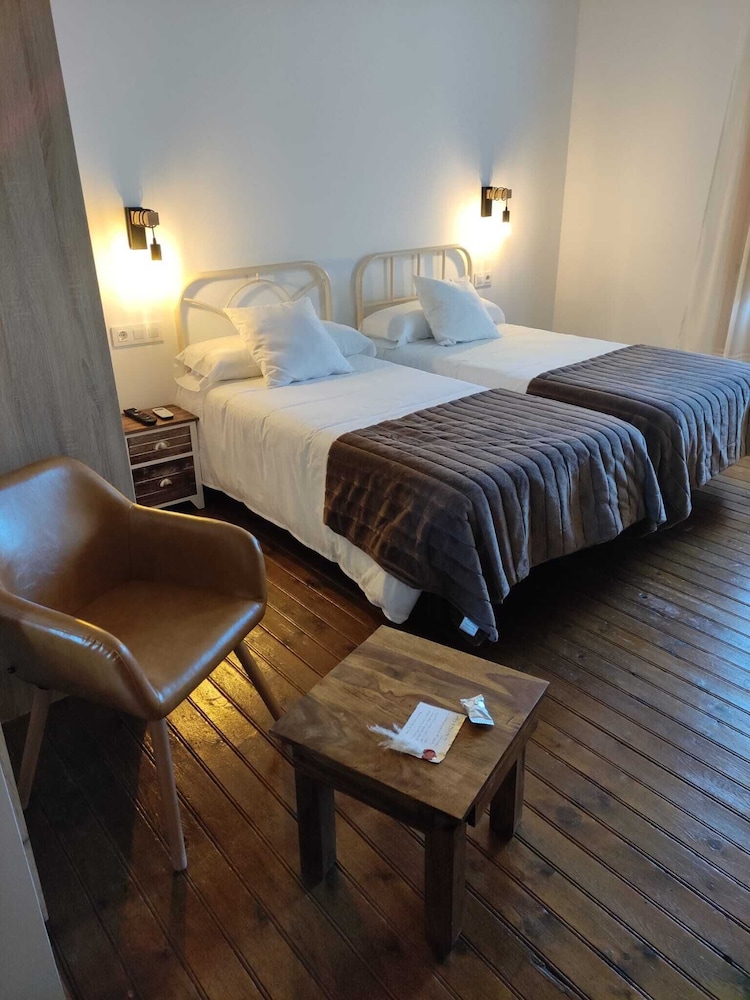 Twin Room, 2 Twin Beds, Balcony