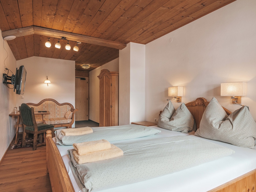 Comfort Double Room, Balcony, Courtyard View photo 1