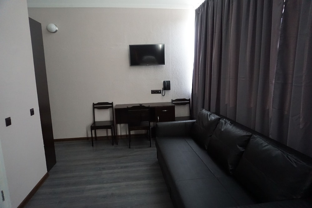 Classic Triple Room photo 2