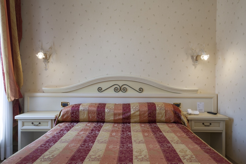 Classic Double Room, City View (San Marco) - Photo 4