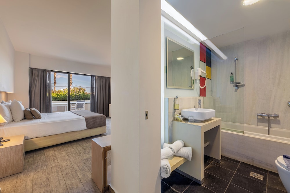 Standard Double or Twin Room, Garden View photo 1