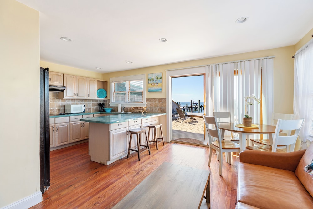 Turtle Bay Suite with Private Bay Beach photo 1