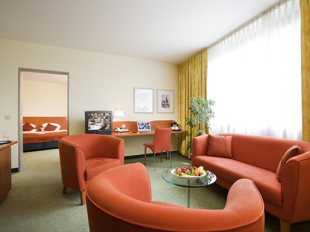 Privilege, Suite, 1 Double Bed - Photo 2