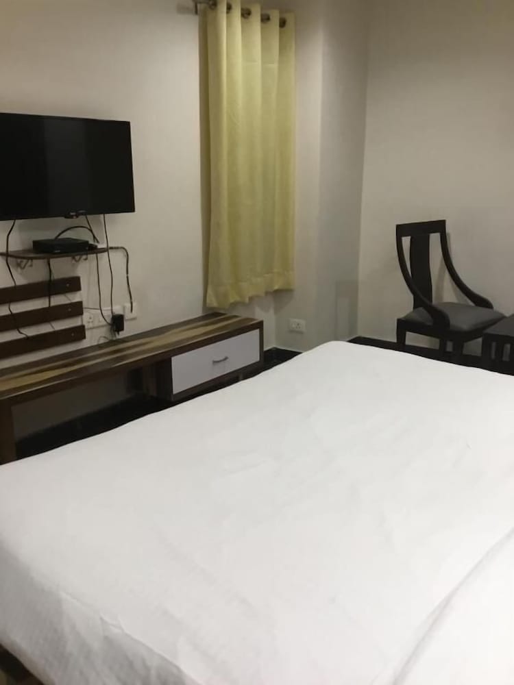Deluxe Room - Photo 7